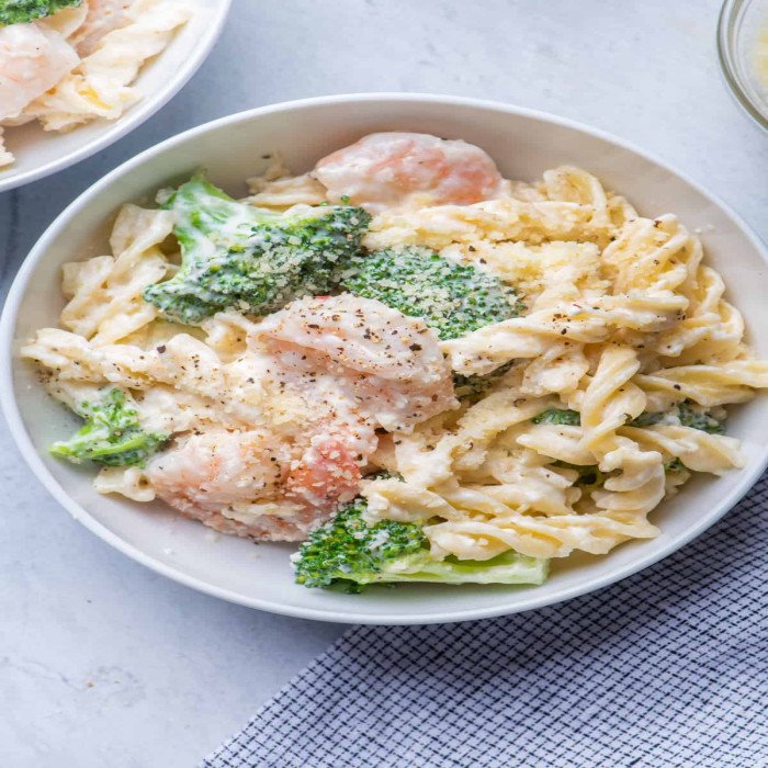 Broccoli with Shrimp Alfredo pasta